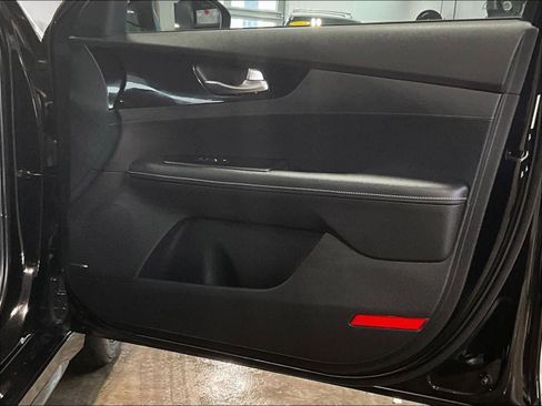 Used 2023 Kia Forte GT-Line w/ GT-Line Premium Package image 12