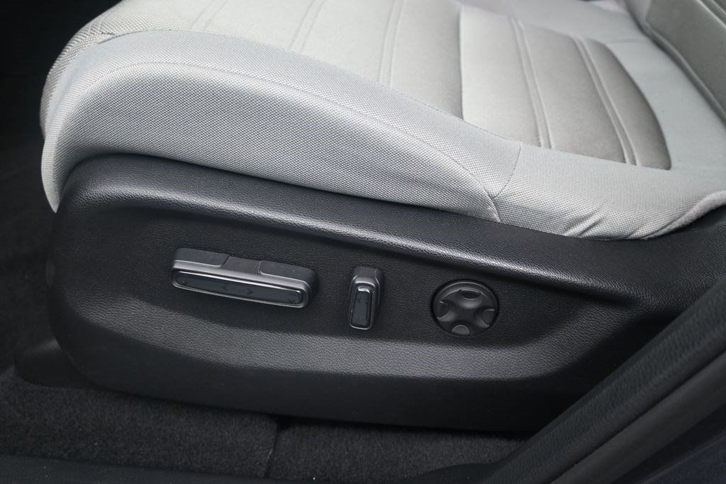 Used 2019 Honda CR-V EX image 19