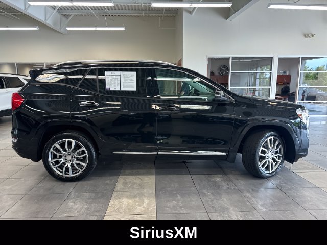 Used 2024 GMC Terrain Denali w/ Denali Premium Package AWD/4WD image 12