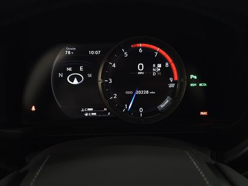 Used 2018 Lexus LC 500 Coupe w/ Touring Package RWD image 19