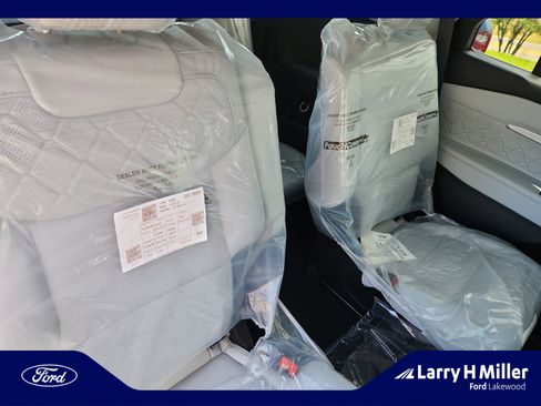 New 2025 Ford Explorer Platinum w/ LUX Leather Package image 18