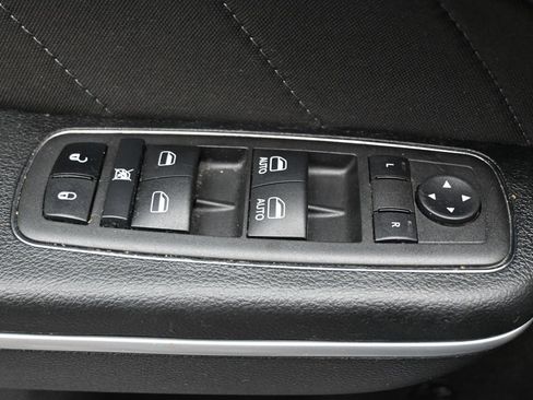 Used 2022 Dodge Charger R/T RWD image 11