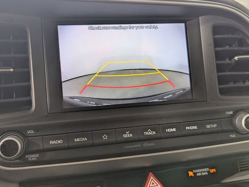 Used 2020 Hyundai Elantra SEL image 22