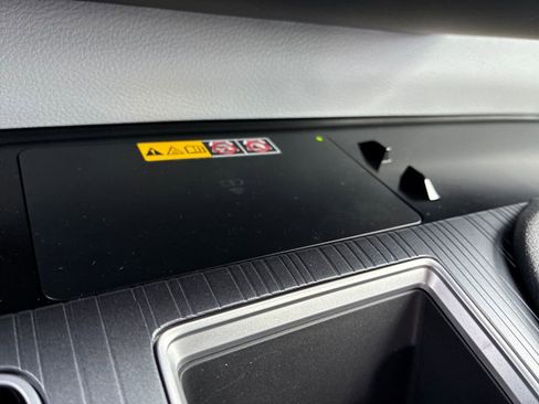 New 2026 Toyota Sienna XLE FWD image 39