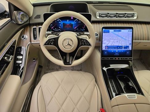Used 2024 Mercedes-Benz Maybach S 580 4MATIC image 21