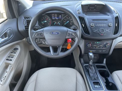 Used 2017 Ford Escape SE w/ SE Cold Weather Package AWD/4WD image 11