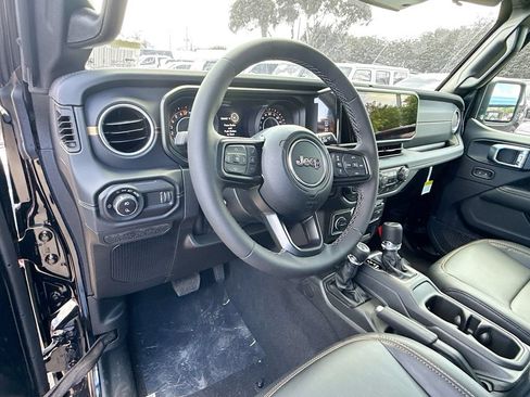 New 2026 Jeep Gladiator Mojave AWD/4WD image 11