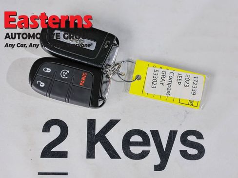 Used 2023 Jeep Compass Latitude AWD/4WD image 24