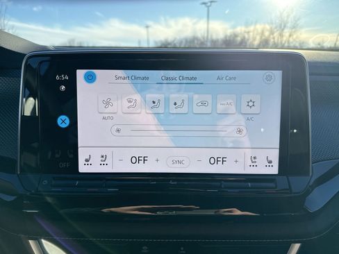 New 2026 Volkswagen Atlas Cross Sport SEL Premium R-Line image 20