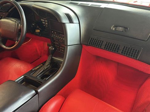 Used 1993 Chevrolet Corvette Coupe RWD image 24
