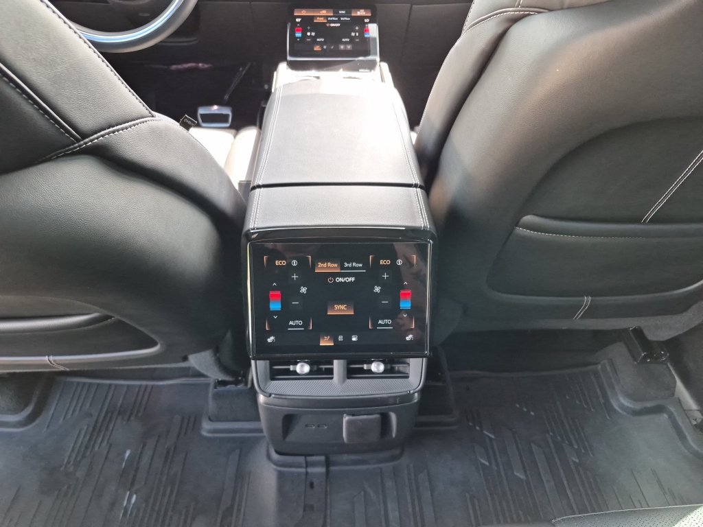 Used 2026 Cadillac Vistiq Sport AWD/4WD image 30
