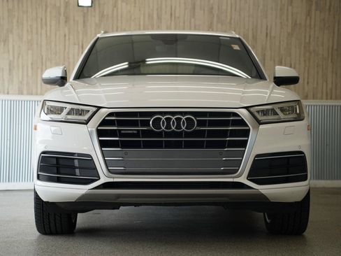 Used 2018 Audi Q5 2.0T Premium Plus w/ Premium Plus Package AWD/4WD image 3