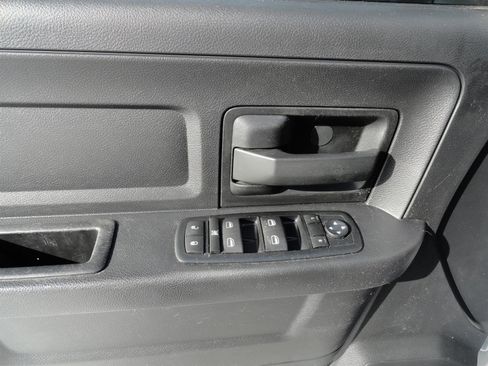 Used 2015 RAM 1500 Express image 10