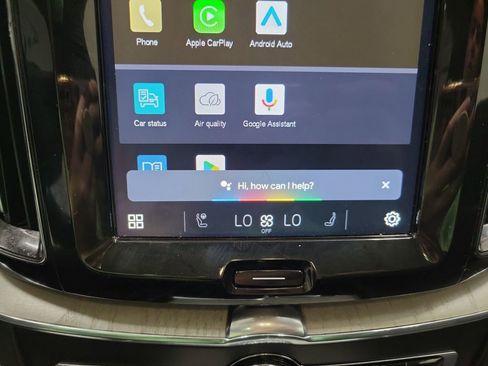 Used 2025 Volvo XC60 B5 Plus image 6