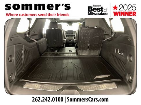 Used 2023 Chevrolet Suburban Z71 w/ Luxury Package AWD/4WD image 28