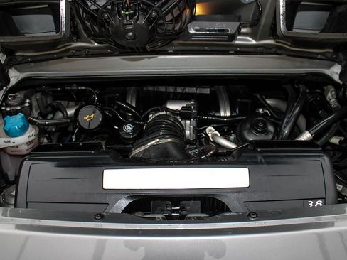 Used 2010 Porsche 911 Carrera S RWD image 32