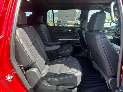 New 2026 Chevrolet Traverse High Country w/ LPO, Floor Liner Package AWD/4WD image 14