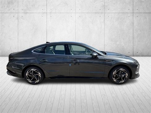 New 2026 Hyundai Sonata SEL image 4