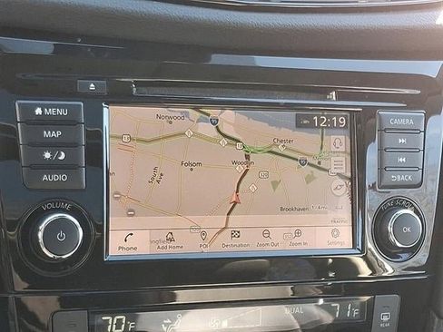 Used 2020 Nissan Rogue SL w/ Premium Package image 17