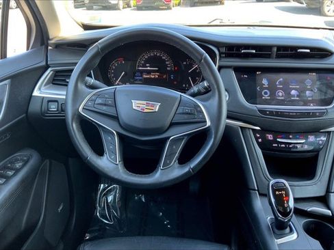 Used 2018 Cadillac XT5 Premium Luxury image 4