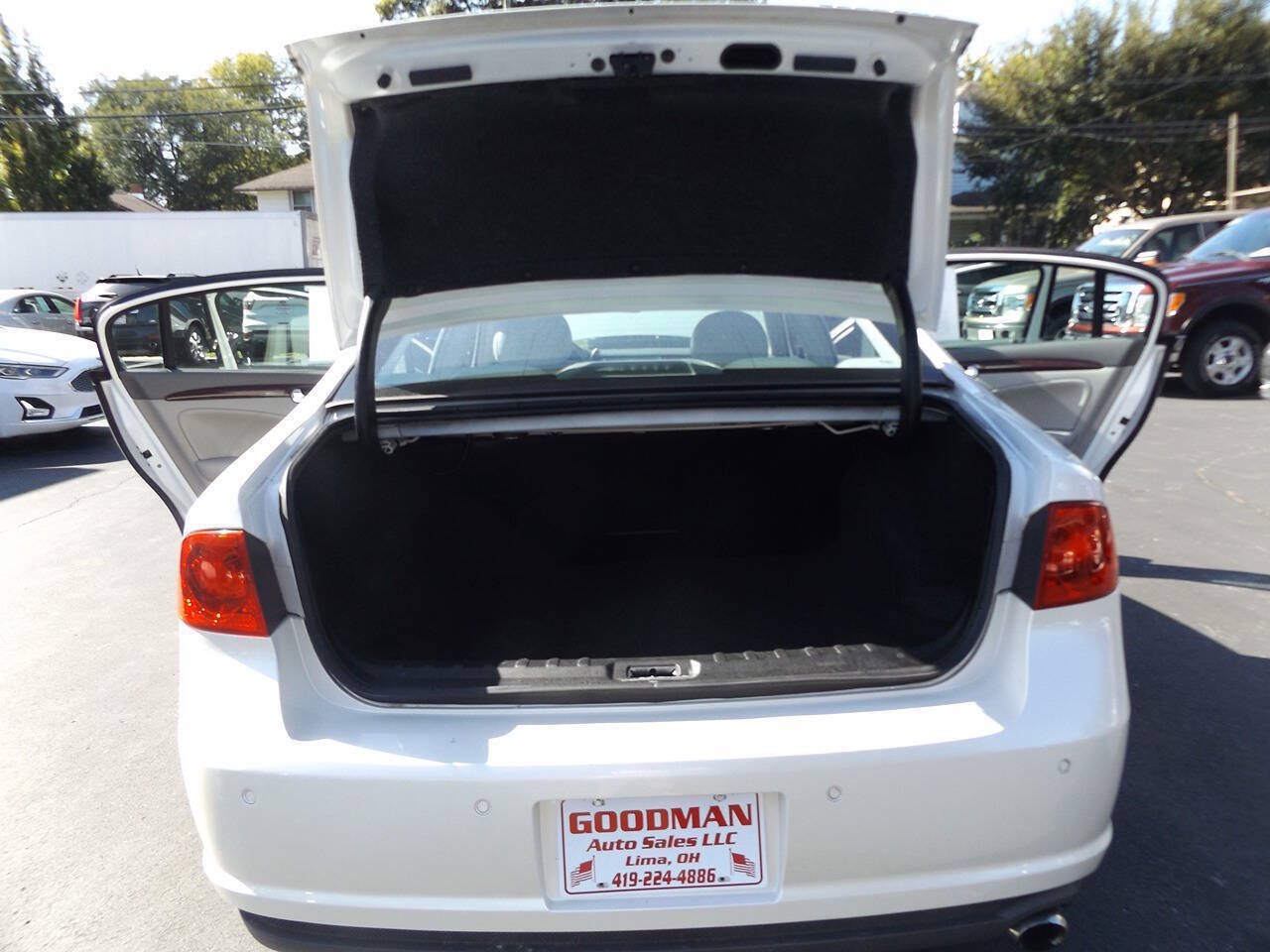 Used 2011 Buick Lucerne CXL FWD image 28