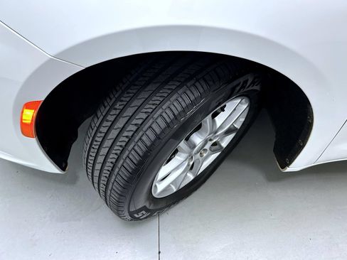 Used 2022 Chrysler Pacifica Touring-L FWD image 22