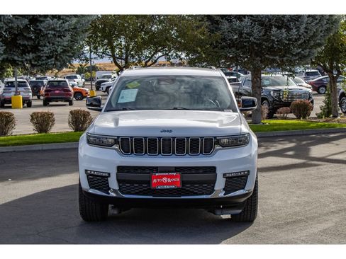 Used 2021 Jeep Grand Cherokee L Limited AWD/4WD image 3