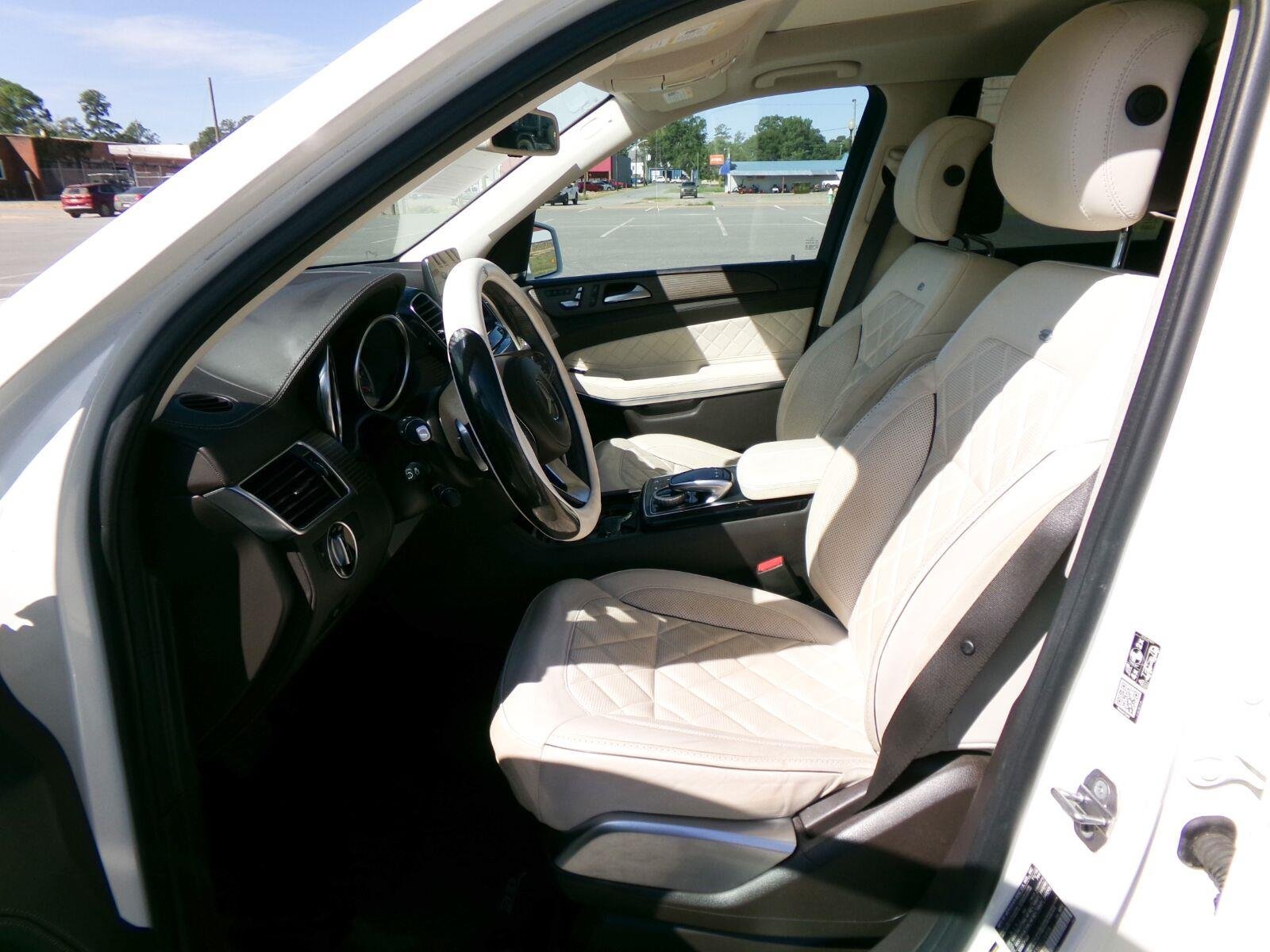 Used 2019 Mercedes-Benz GLS 550 4MATIC image 13