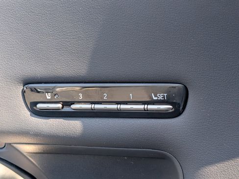 Certified 2022 Lexus LS 500 AWD w/ Interior Upgrade Package image 22