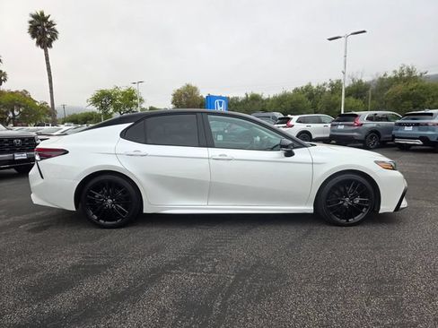 Used 2022 Toyota Camry XSE FWD image 6