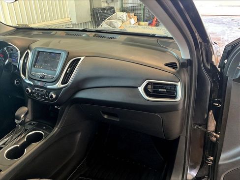 Used 2022 Chevrolet Equinox LT AWD/4WD image 13