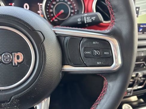 Used 2022 Jeep Gladiator Rubicon w/ Cold Weather Group image 9