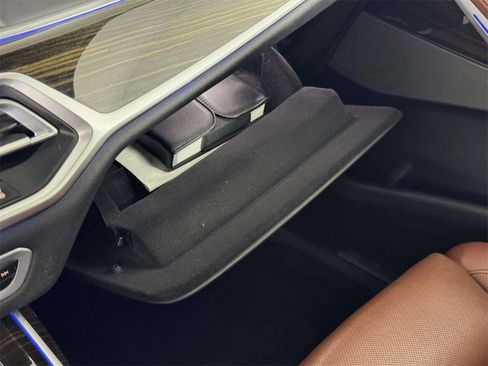 Used 2020 BMW X7 xDrive40i w/ M Sport Package image 31