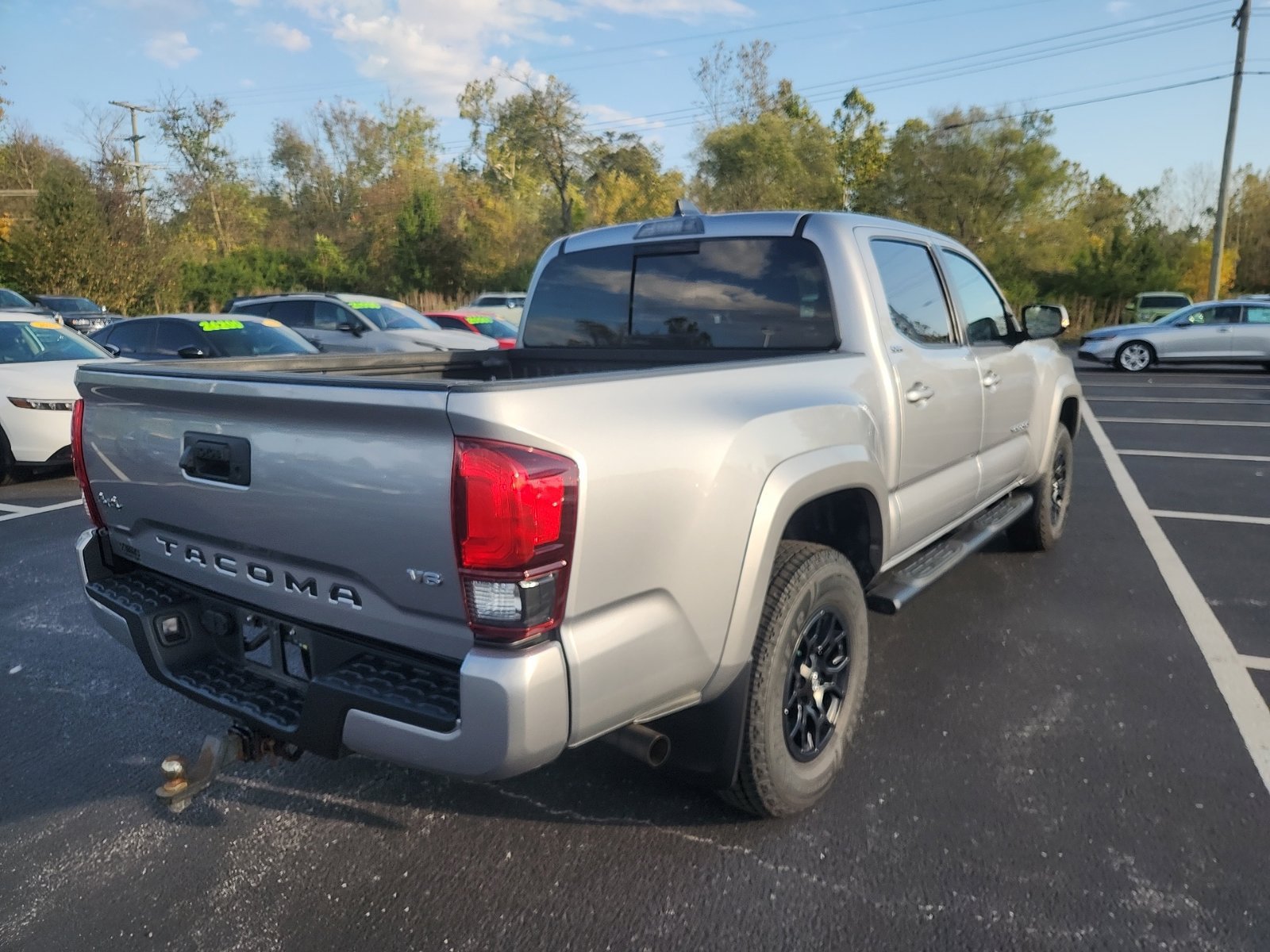 Used 2021 Toyota Tacoma SR5 w/ Technology Package AWD/4WD image 6