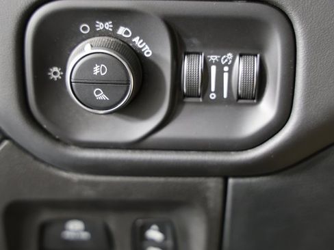 Used 2022 RAM 1500 Limited w/ Bed Utility Group image 27