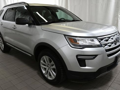 Used 2019 Ford Explorer XLT w/ Class III Trailer Tow Package image 15