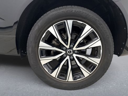Used 2023 Volvo XC60 B5 Plus w/ Climate Package AWD/4WD image 21