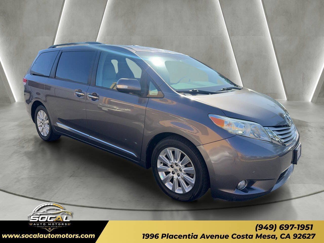Used 2013 Toyota Sienna Limited w/ Premium Pkg FWD image 7