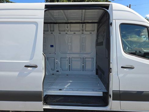 Used 2026 Mercedes-Benz Sprinter 2500 image 14