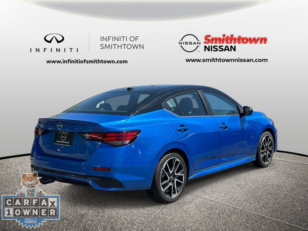 Used 2024 Nissan Sentra SR w/ SR Premium Package FWD image 9