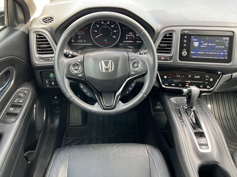 Used 2021 Honda HR-V EX-L image 12