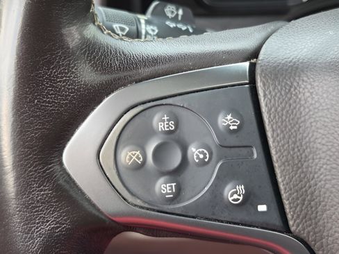 Used 2019 Chevrolet Suburban LT image 24