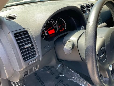 Used 2010 Nissan Altima 2.5 S w/ Convenience Plus Pkg image 19