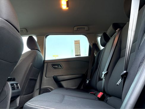 Certified 2023 Nissan Rogue S image 22