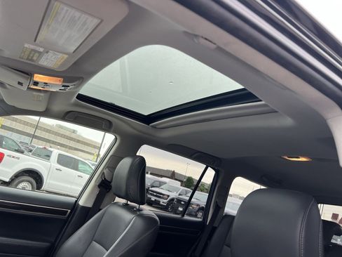 Used 2018 Lexus GX 460 w/ Preferred Accessory Package AWD/4WD image 29