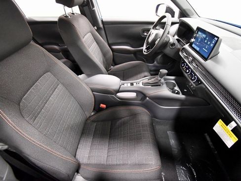 Certified 2025 Honda HR-V Sport image 14