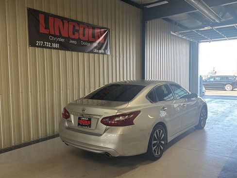 Used 2018 Nissan Altima 2.5 SV image 6