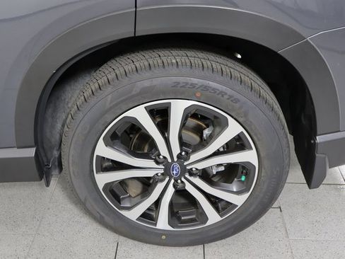 Used 2021 Subaru Forester Limited image 10