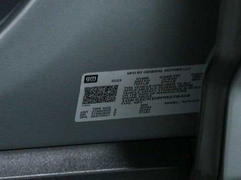 Used 2023 GMC Yukon AT4 w/ AT4 Premium Package AWD/4WD image 38