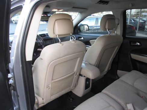 Used 2015 Dodge Journey SXT w/ Flexible Seating Group FWD image 15